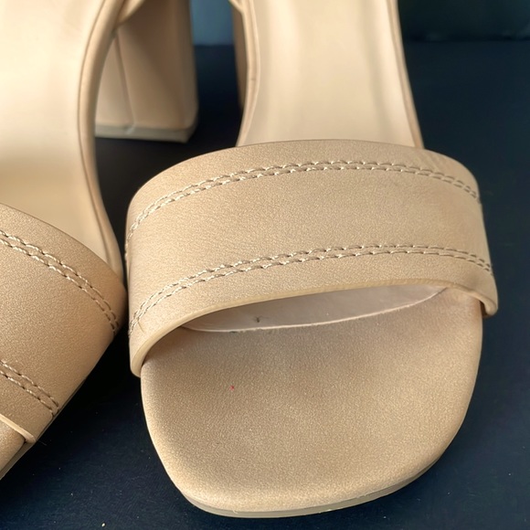 NWOT Suede Sandals. - Picture 6 of 10